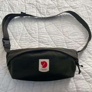 Fjallraven Ulvo Hip Pack Medium - Laurel Green